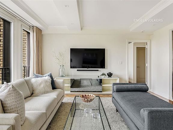 3rd image of 160 Central Park S #1206