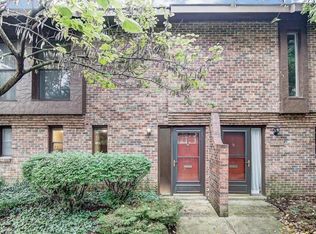 3131 Arlingtowne Ln, Columbus, OH 43221