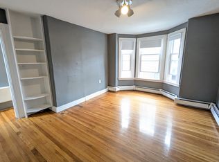 219 Green St #3, Cambridge, MA 02139