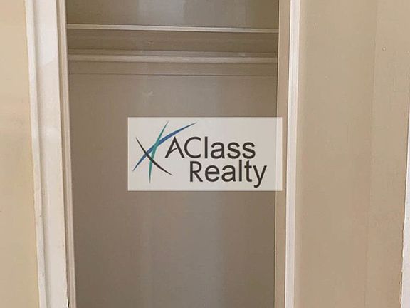 4th image of 4415 34th Ave APT 4A