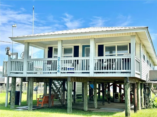 2124 Bienville Blvd, Dauphin Island, AL 36528