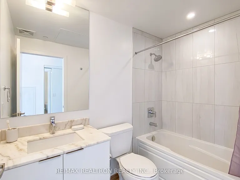 955 Bay St #3904 — Photo 4