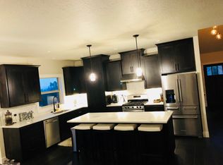 831 Mountaingate Dr, Springfield, OR 97478