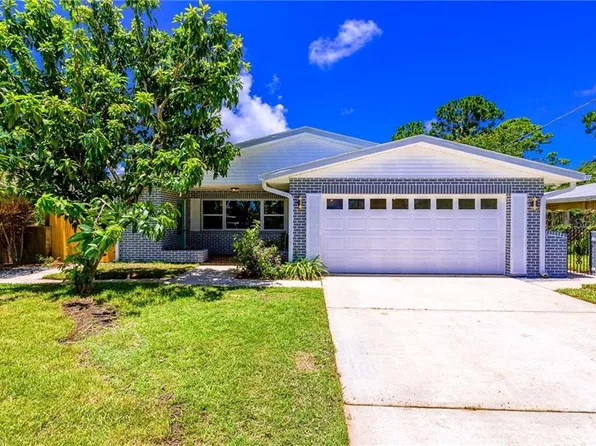 717 Palm Circle Dr, Port Orange, FL 32127