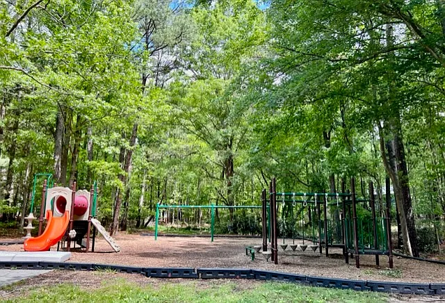 140 Forsyth Dr #B — Photo 16