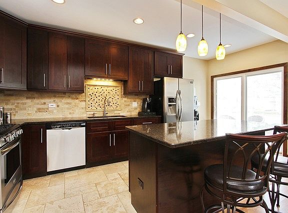 4th image of 1221 S Parkside Dr #12