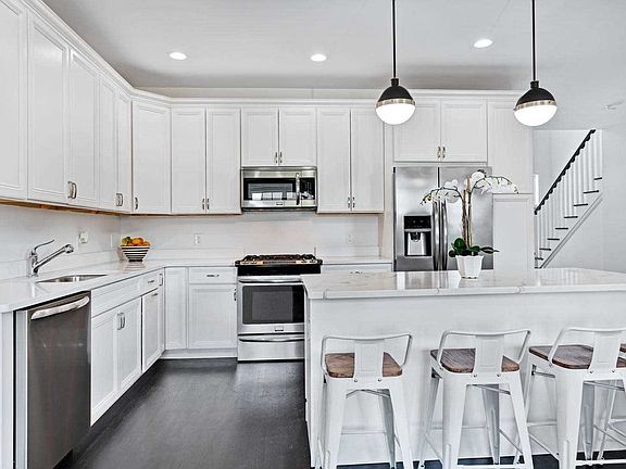4th image of 1904 Townhome Way