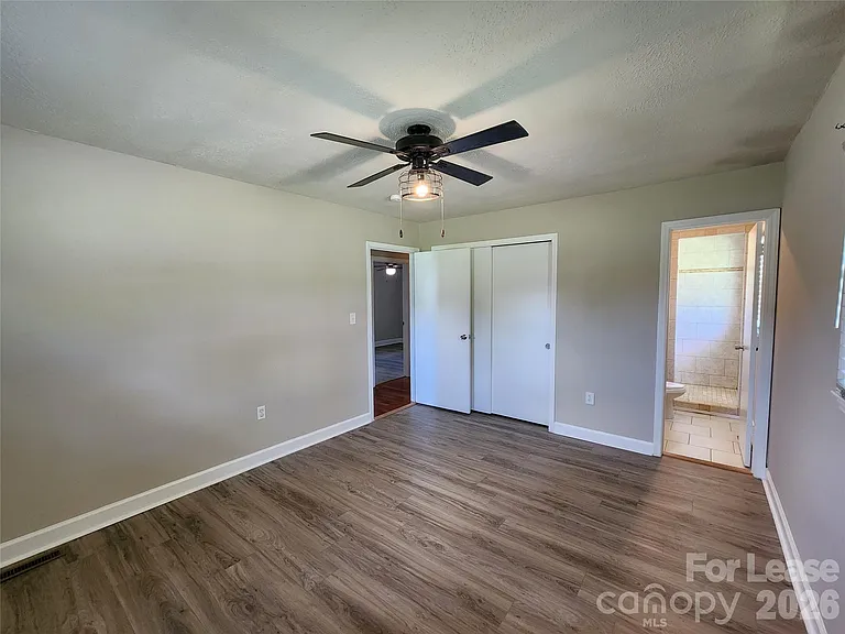 1052 Rembrandt Dr SW — Photo 13