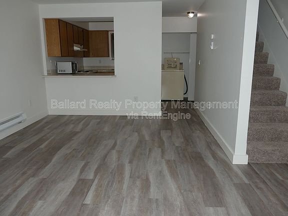 3rd image of 319 NW Market St #2