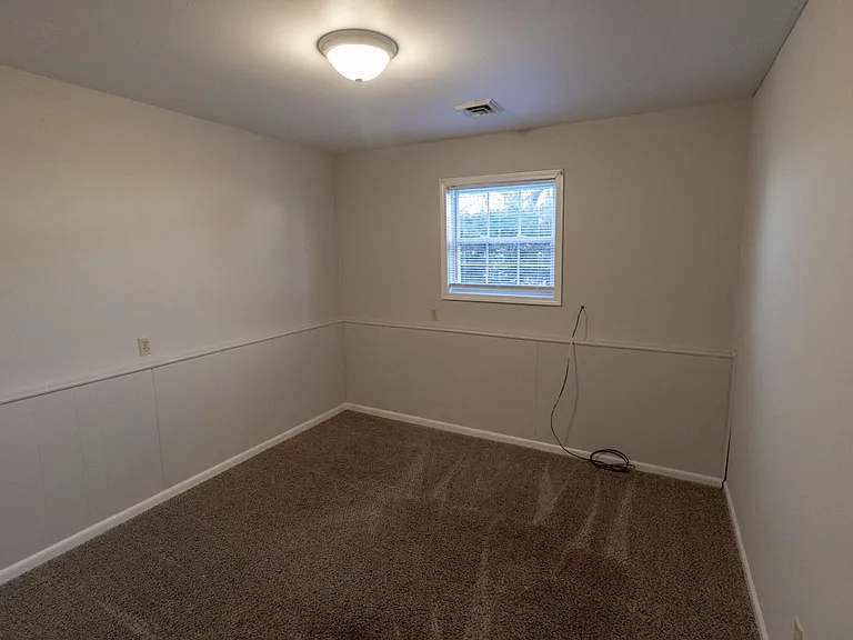 2916 Leeway Dr #D — Photo 15