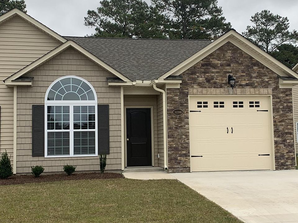 1st image of 3229 Gordon Drive #B