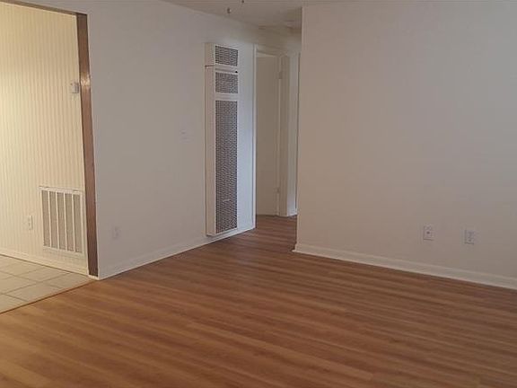5th image of 5390 90th Ave