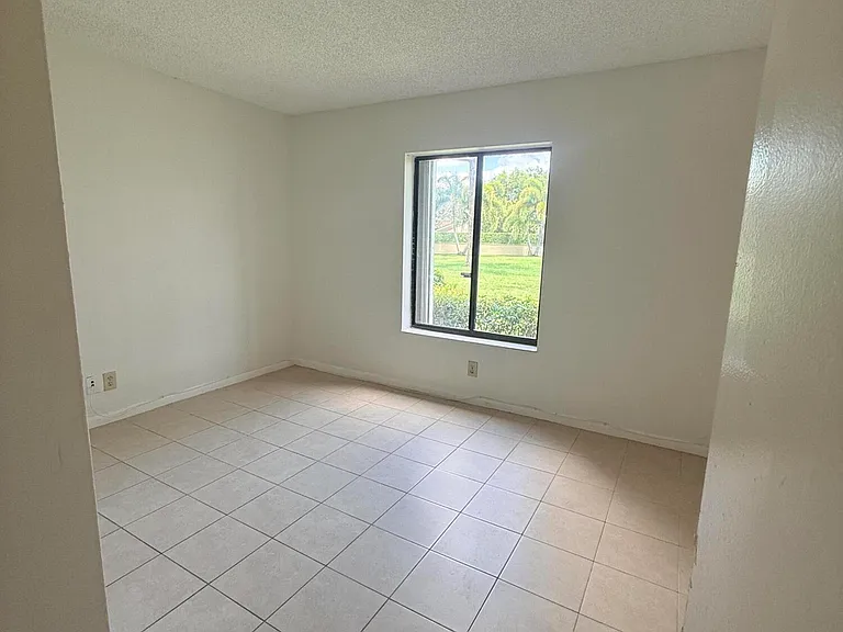 703 Sunny Pine Way #C1 — Photo 12