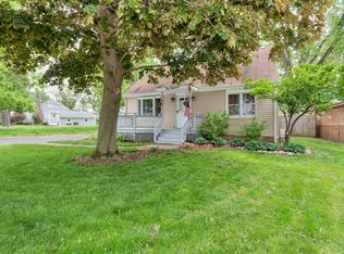 118 Village Rd, Willowbrook, IL 60527