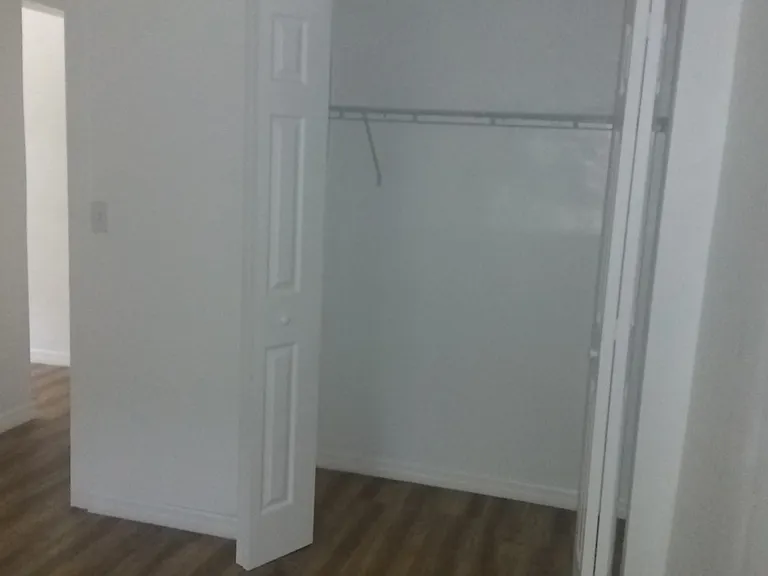 307 N Franklin St — Photo 4