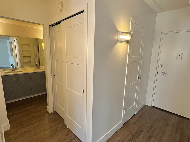 Luxe Tower apartments — Photo 50