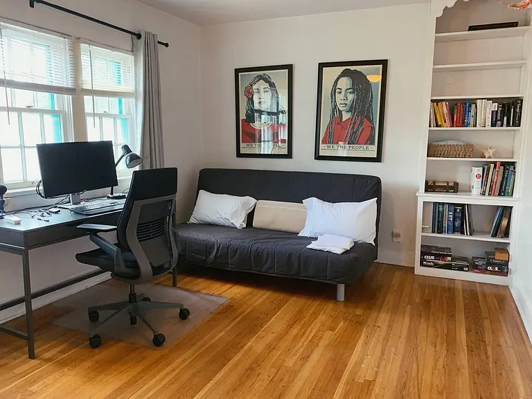 212 Dartmouth Dr SE — Photo 3