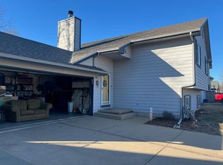 761 N Meadow Rd, Valley Center, KS 67147