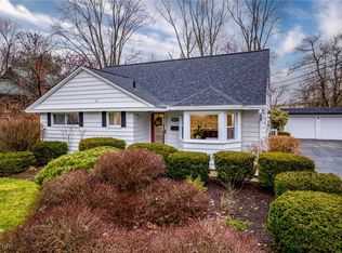 4697 Canterbury Rd, North Olmsted, OH 44070