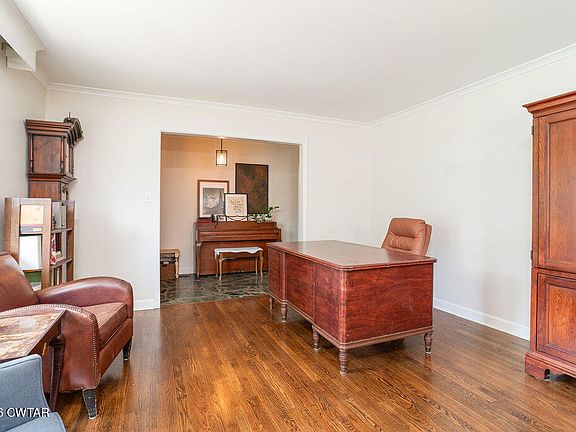3rd image of 52 Wildwood Ln