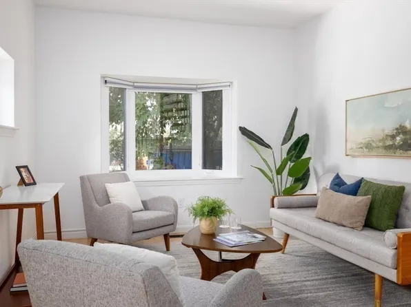 8 Watson St #8, Cambridge, MA 02139