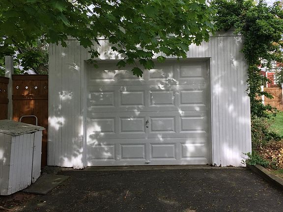 Single Car Garage to Shelter your Vehicle