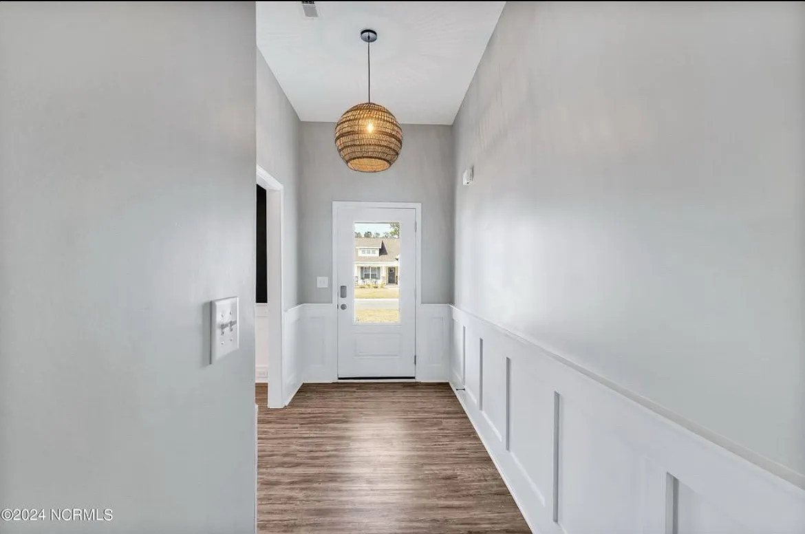 440 Pebble Shore Dr — Photo 3