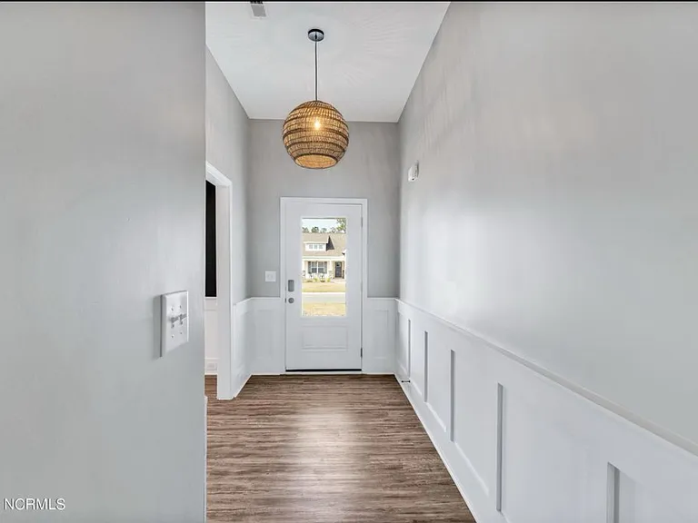 440 Pebble Shore Dr — Photo 3
