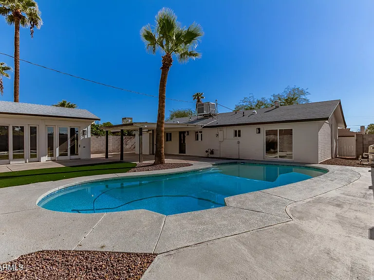 818 W Elna Rae St — Photo 28