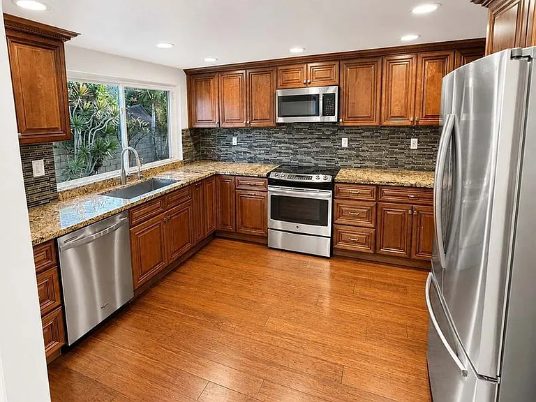 14222 Enfield Cir — Photo 22
