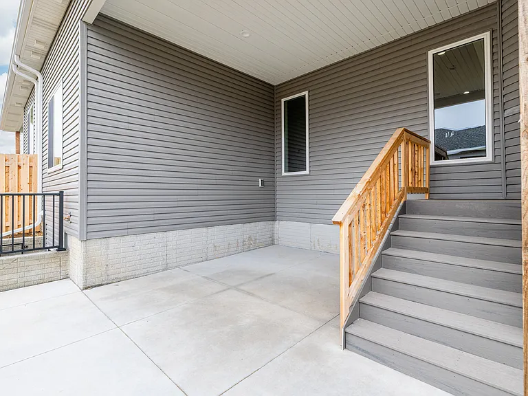 8620 S 50th Ct — Photo 45