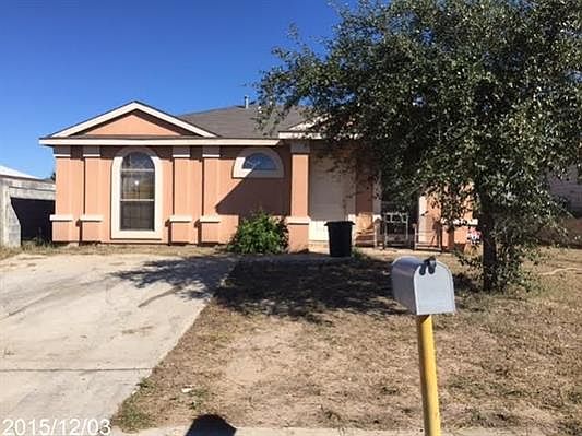 1st image of 620 Bougainvillea St