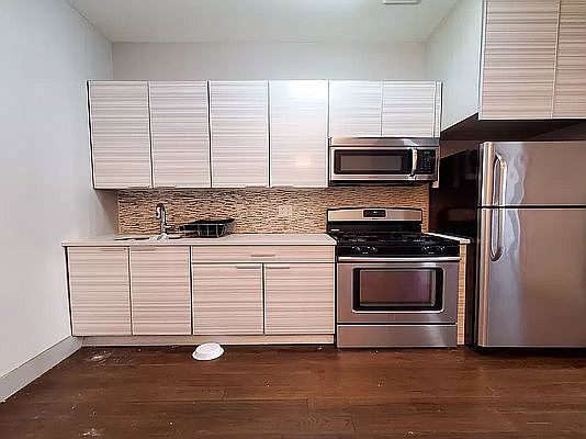 1st image of 769 Saint Johns Pl #3P