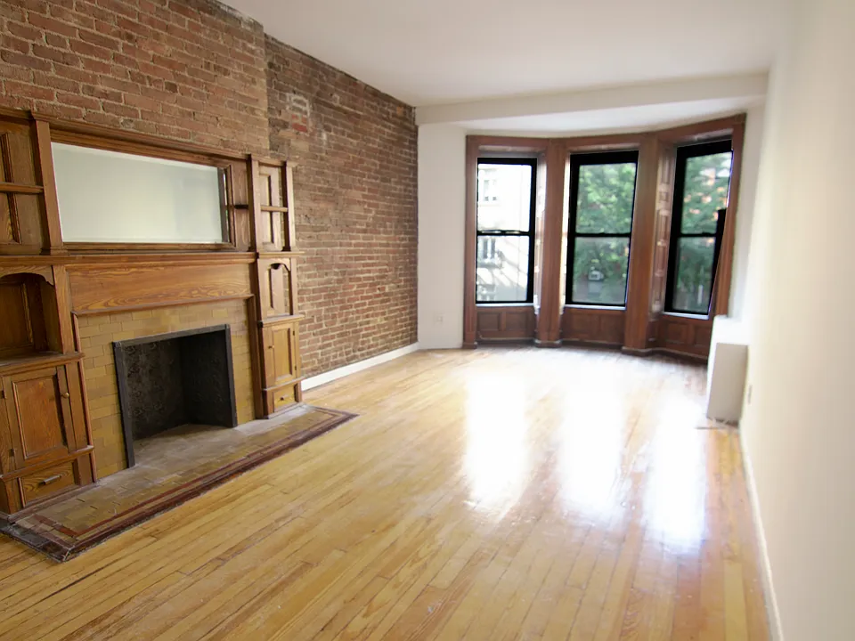310 W 89th St #4-F