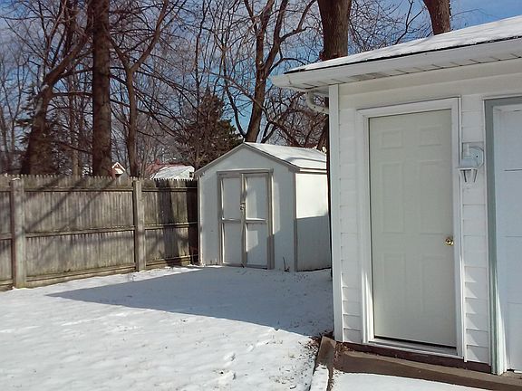 3rd image of 1345 E 362nd St