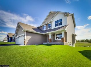 2014 Red Oak Ln, Lino Lakes, MN 55038