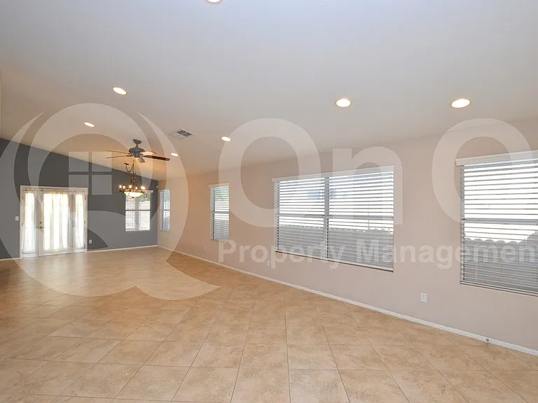 4734 E Charleston Ave — Photo 9