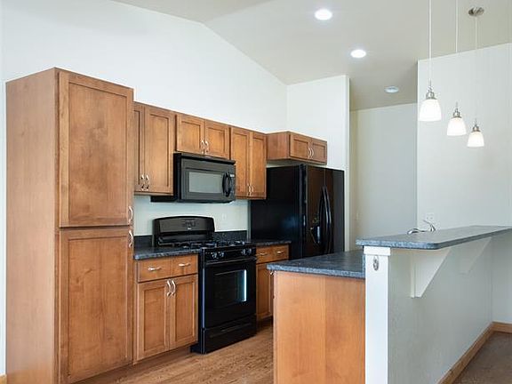 5th image of 45 Voyager Ln