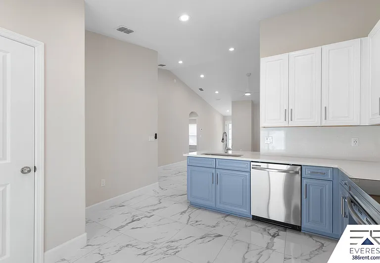 16 Zoffer Ct #B — Photo 13