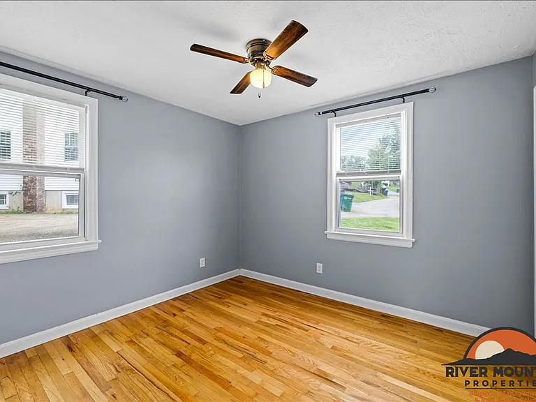 19 Victory Heights Dr NW — Photo 16