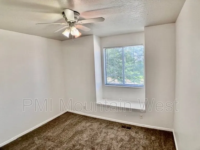 2186 N 1965 E — Photo 20