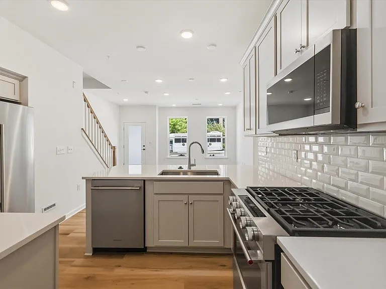 500 Willow St #508 — Photo 11