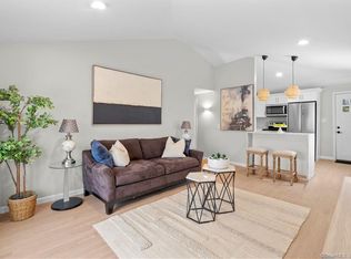 30 Summit Ave, Milford, CT 06460