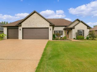 449 Strawberry Ridge Dr, Medina, TN 38355