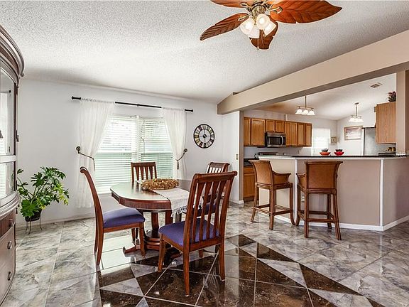 4th image of 708 Garnette Ave