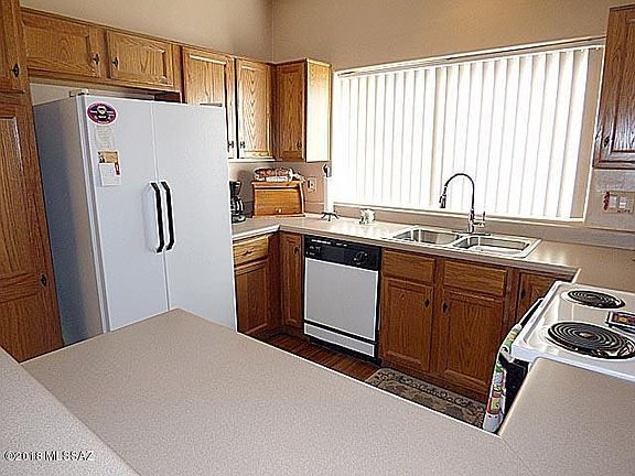 3rd image of 2817 S Stacy Dr