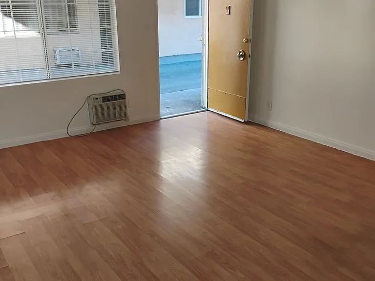 14129 Vanowen St — Photo 15