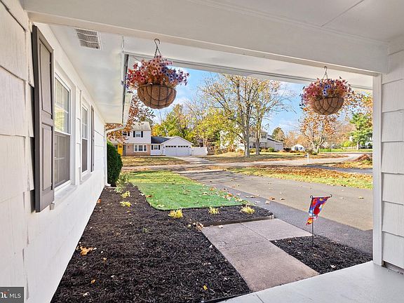 3rd image of 13116 Penndale Ln