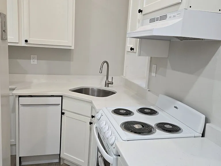 1193 Commonwealth Ave #5 — Photo 9