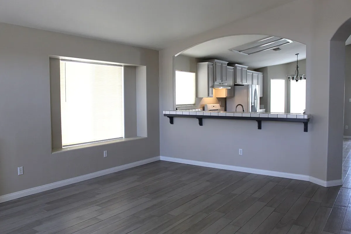 Building Photo - 10416 Heather Valley Dr